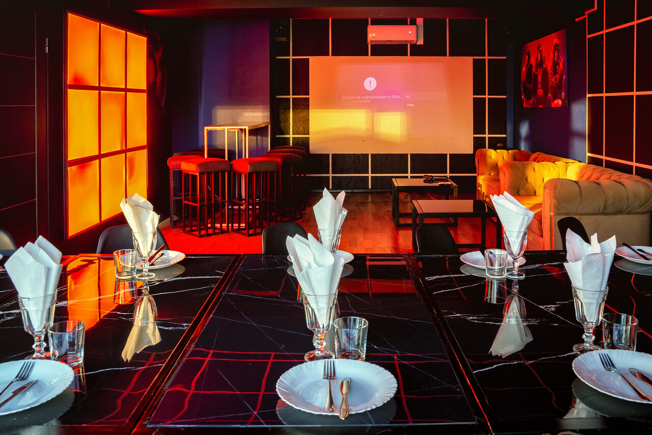 Арендовать ИглуБар. ТехноБар. Просторный лофт с дизайнерской отделкой 