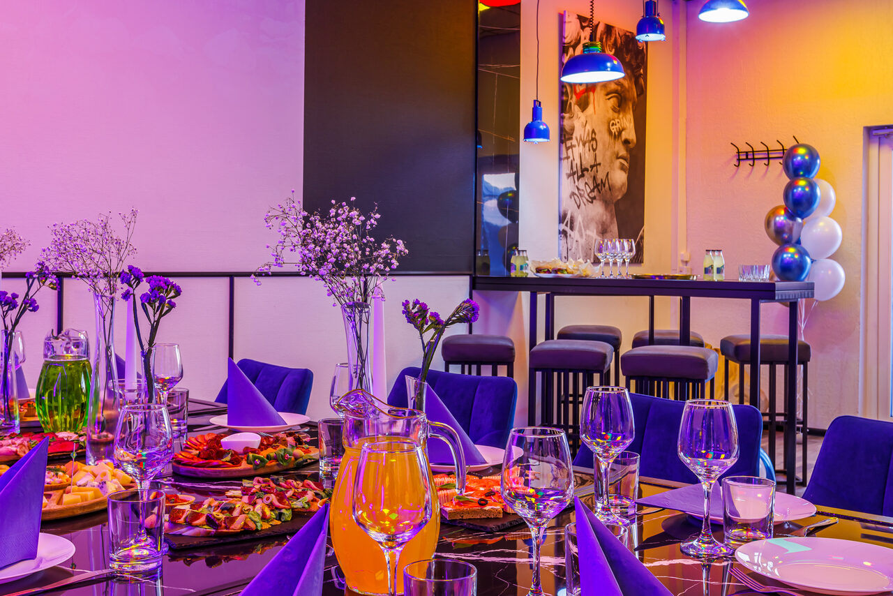 Арендовать ИглуБар. Cyber Antique. Лофт в современной античности