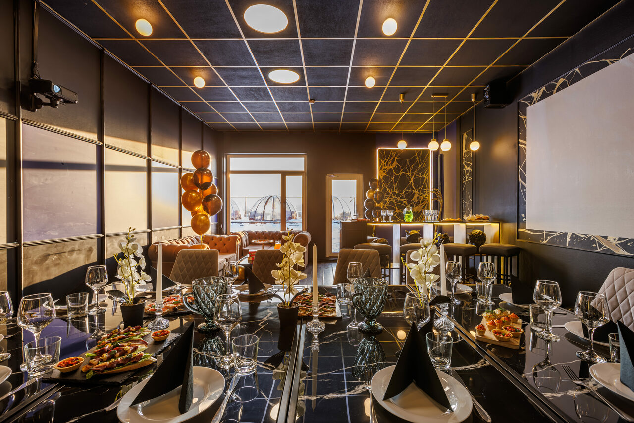 Арендовать ИглуБар. Black Antique. Стильный лофт в тёмных тонах