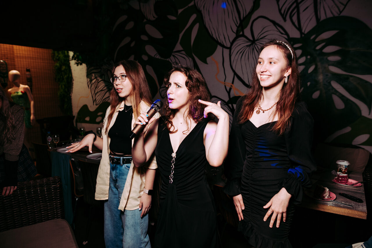 Арендовать Лофт-центр Б69. Зал Бунгало