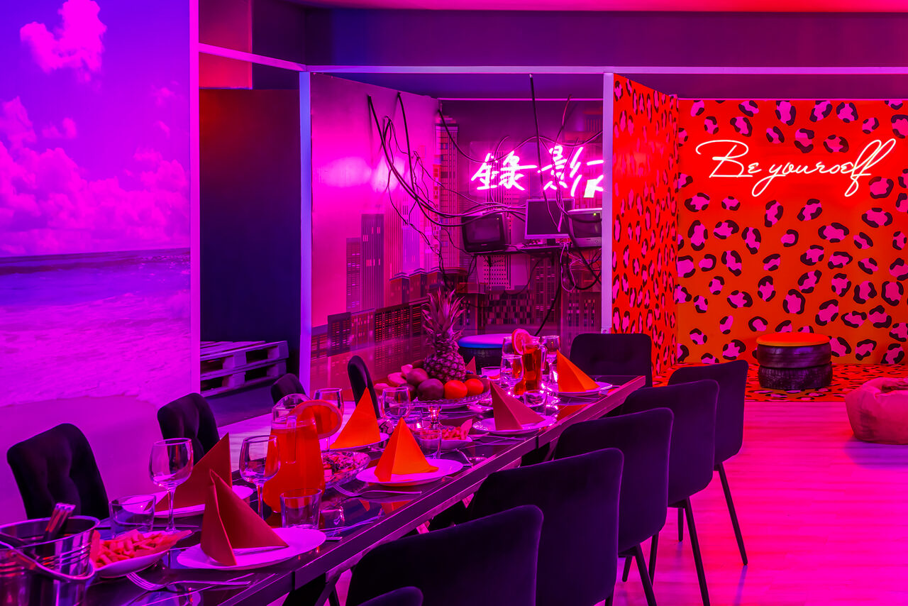 Арендовать Лофт-центр Б69. Зал Контент База с верандой на крыше