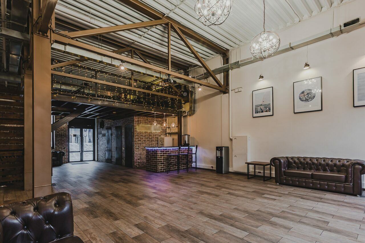 Арендовать Loft Lodge 3. Двухуровневый лофт с двориком