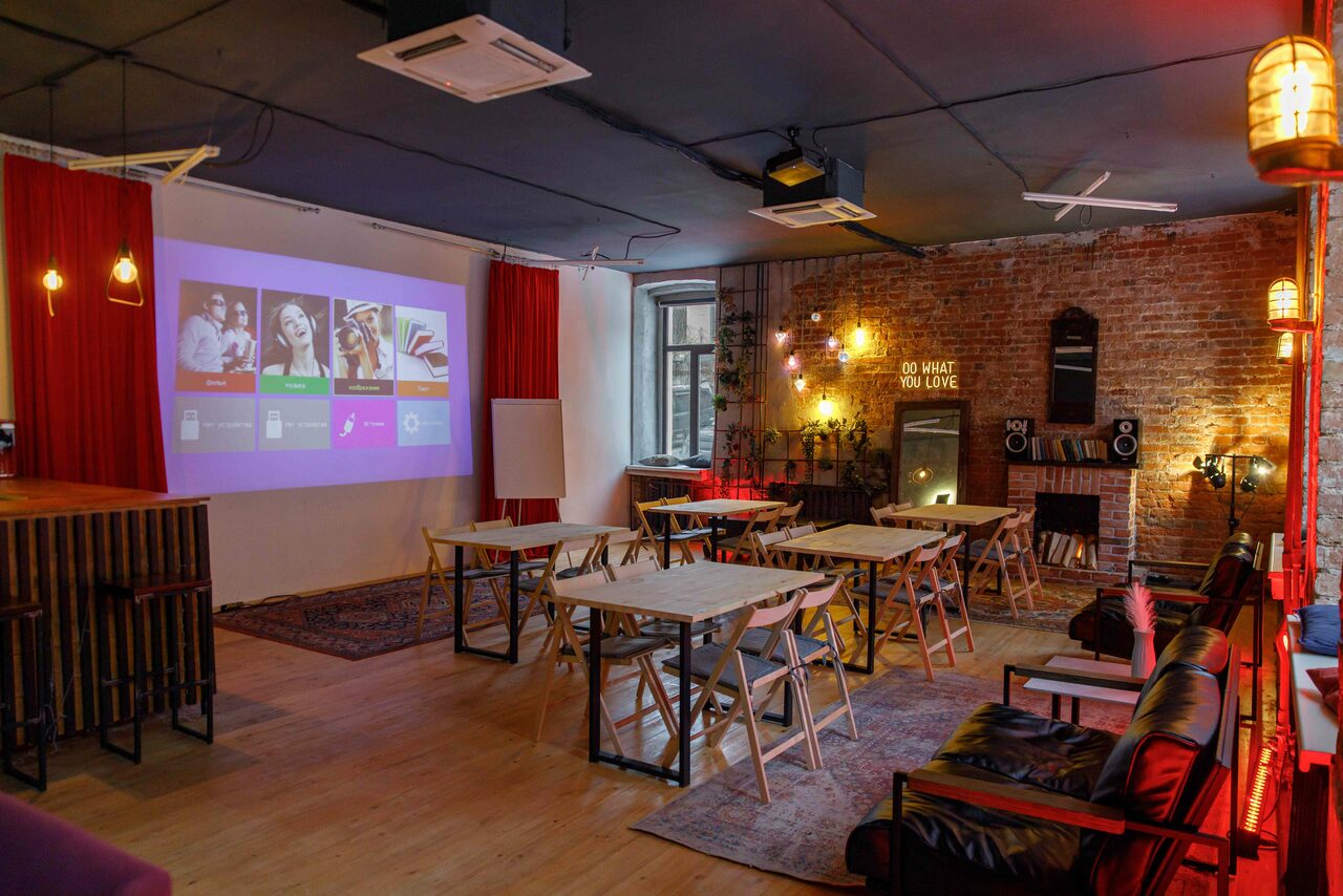 Арендовать Citrus Hall. Grapefruit в старинном особняке для тренингов