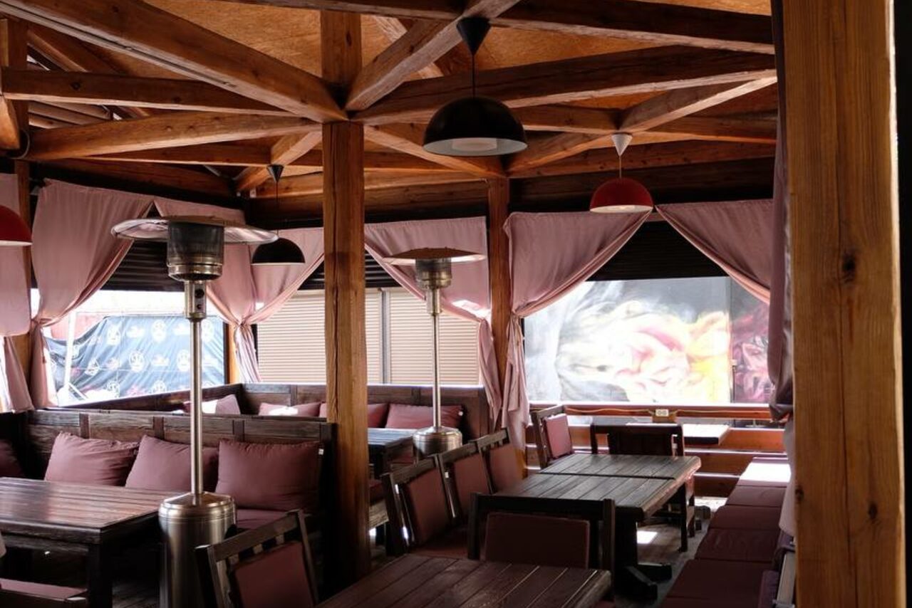 Арендовать Летняя терраса в центре города