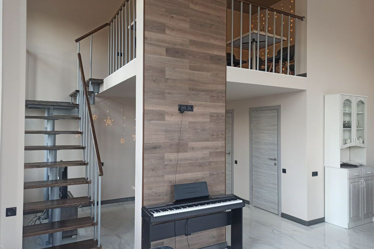 Арендовать Дуплекс. Duplex Стильная двухуровневая площадка