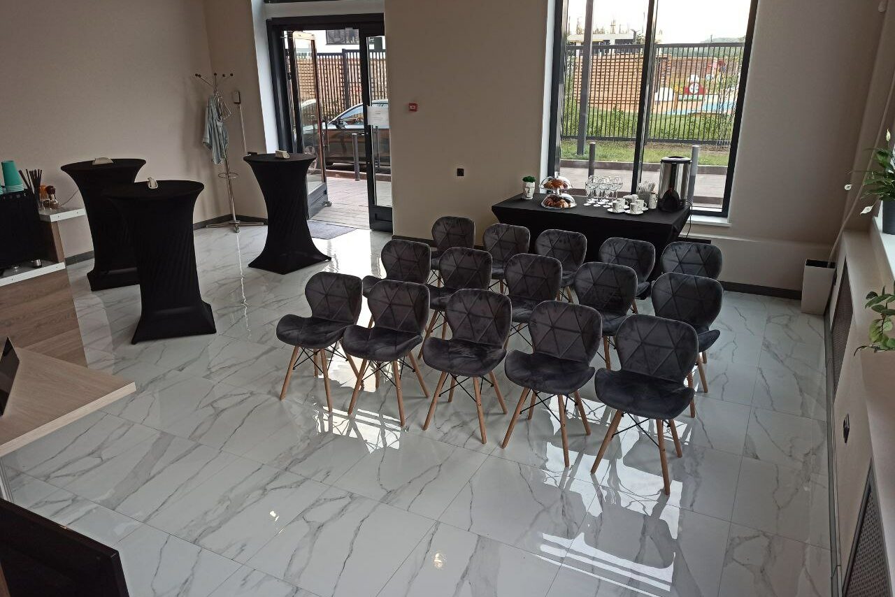 Арендовать Дуплекс. Duplex Стильная двухуровневая площадка