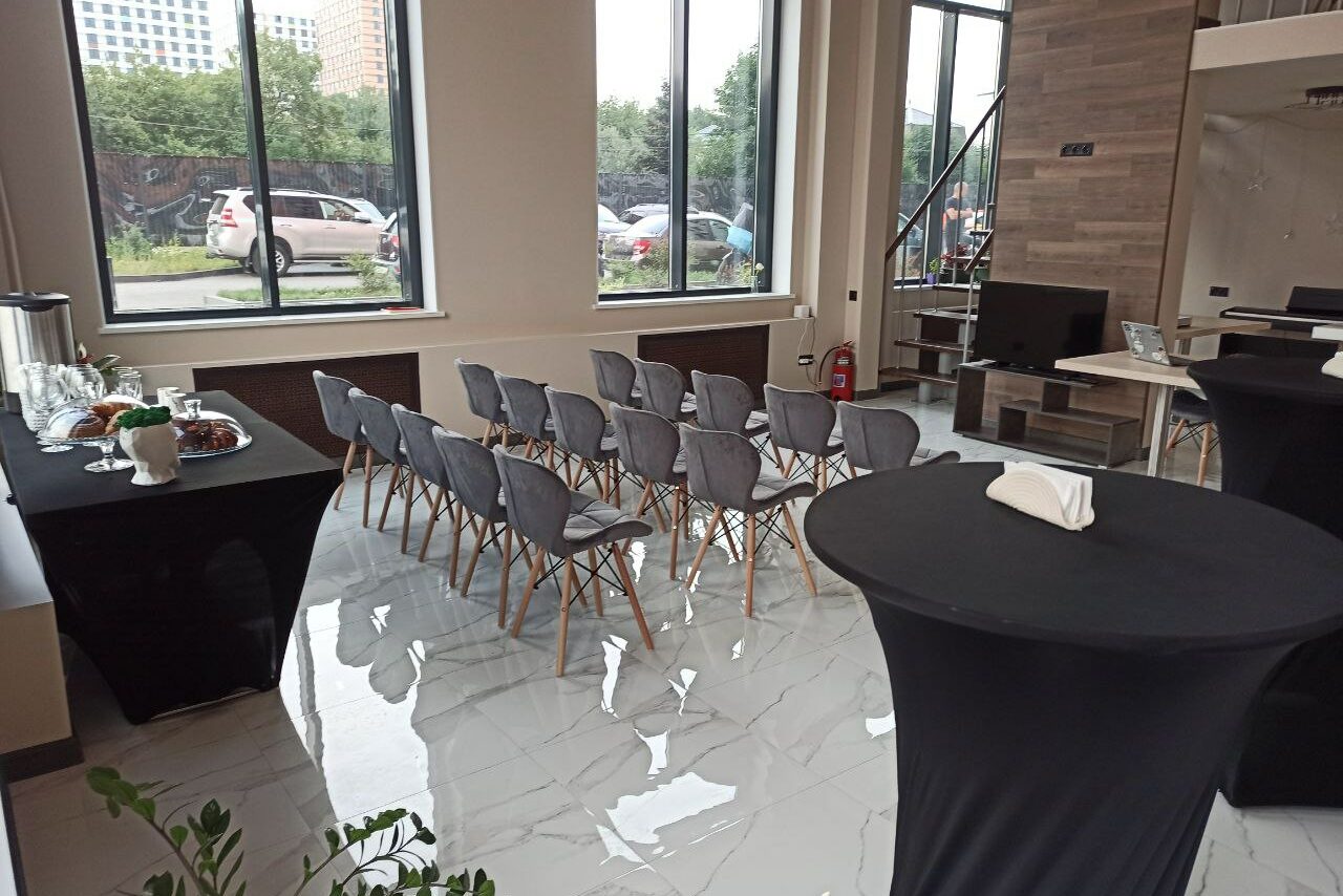 Арендовать Дуплекс. Duplex Стильная двухуровневая площадка