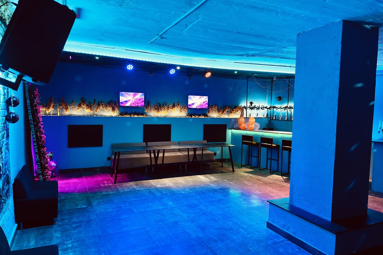 Арендовать Лофт для проведения мероприятий с караоке в Казани