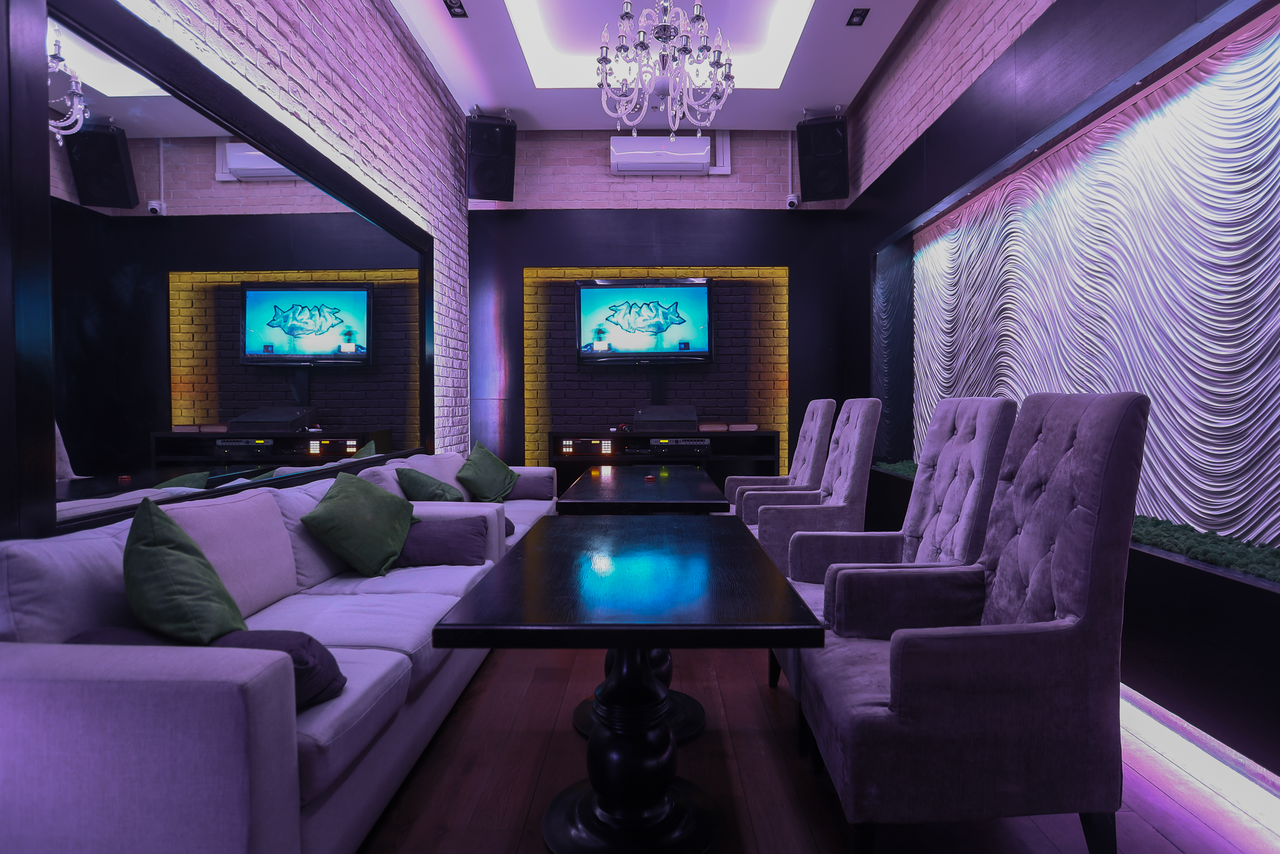 Арендовать LOUNGE BAR HAMILTON