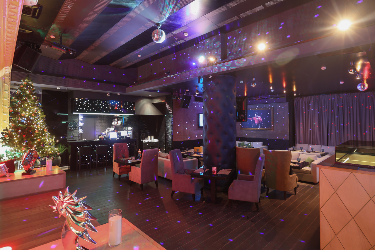 Арендовать LOUNGE BAR HAMILTON