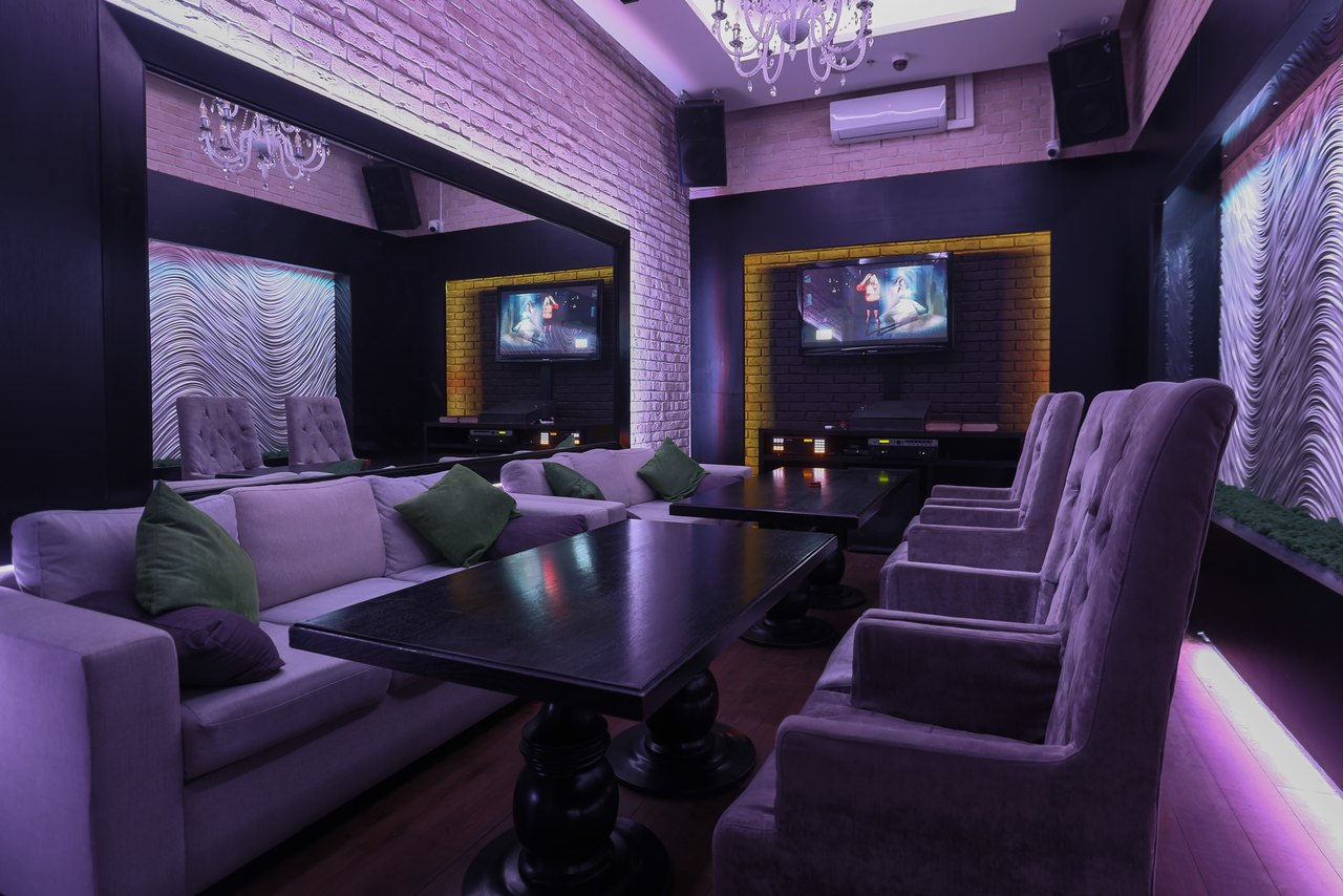Арендовать LOUNGE BAR HAMILTON