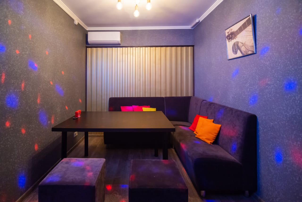 Арендовать Караоке Маска Бар