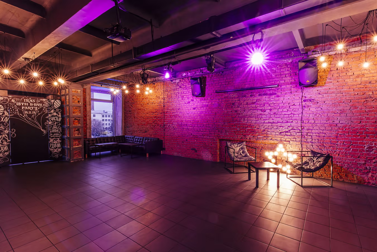 Арендовать EXIT LOFT (ЭКЗИТ ЛОФТ). Стильный лофт с крышей