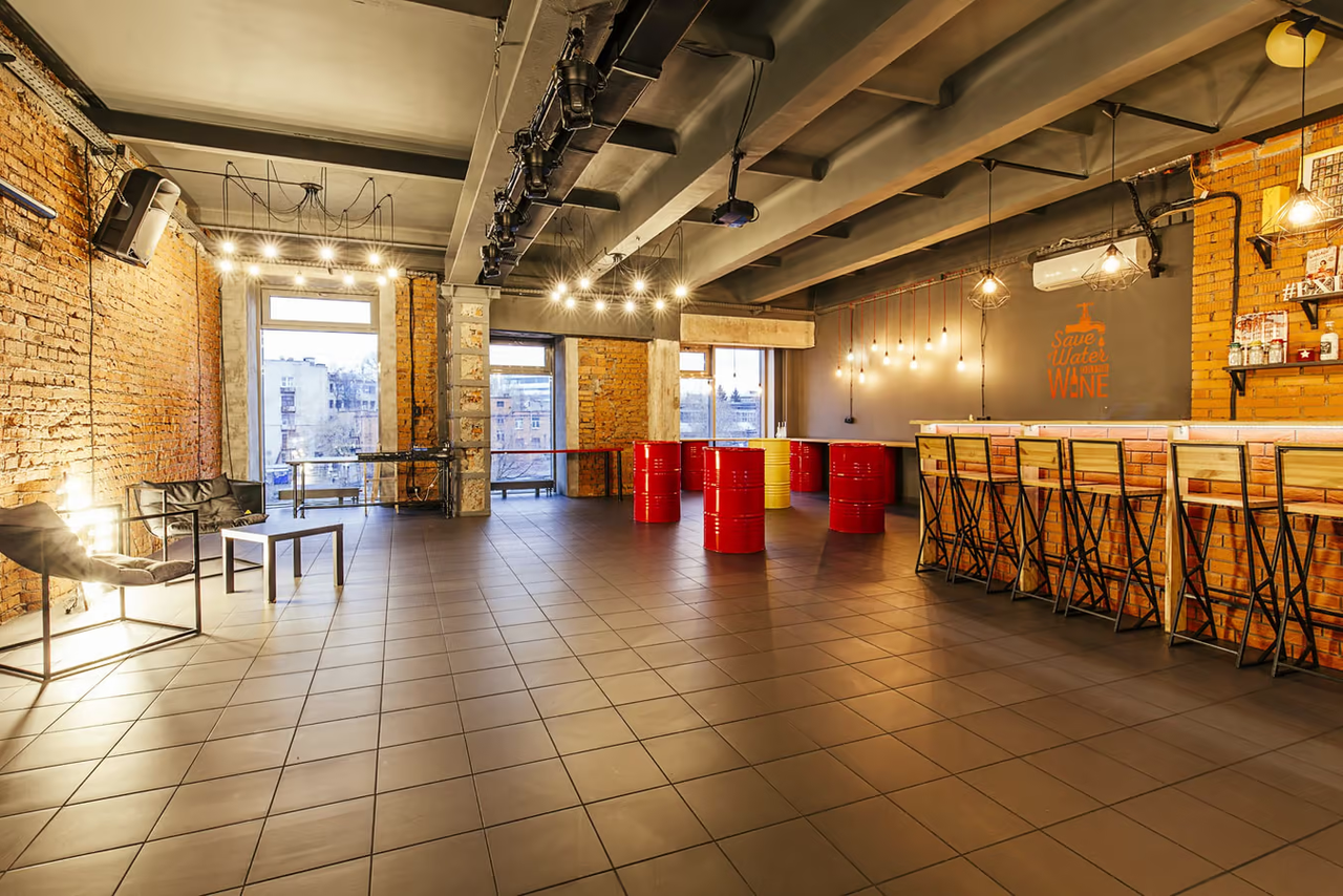 Арендовать EXIT LOFT (ЭКЗИТ ЛОФТ). Стильный лофт с крышей
