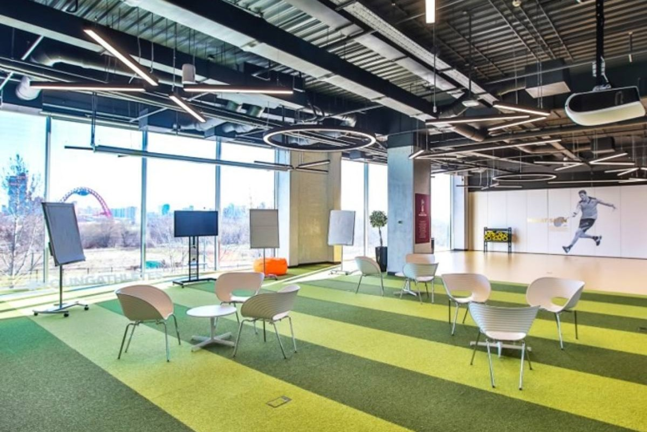 Арендовать Conference Hall Светлый конференц-зал