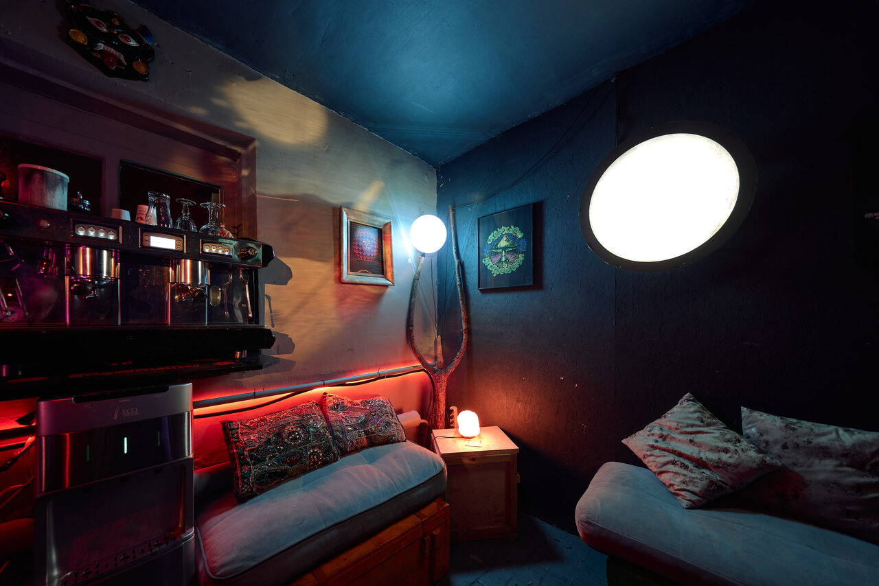 Арендовать Клуб с профессиональным звуковым оборудованием