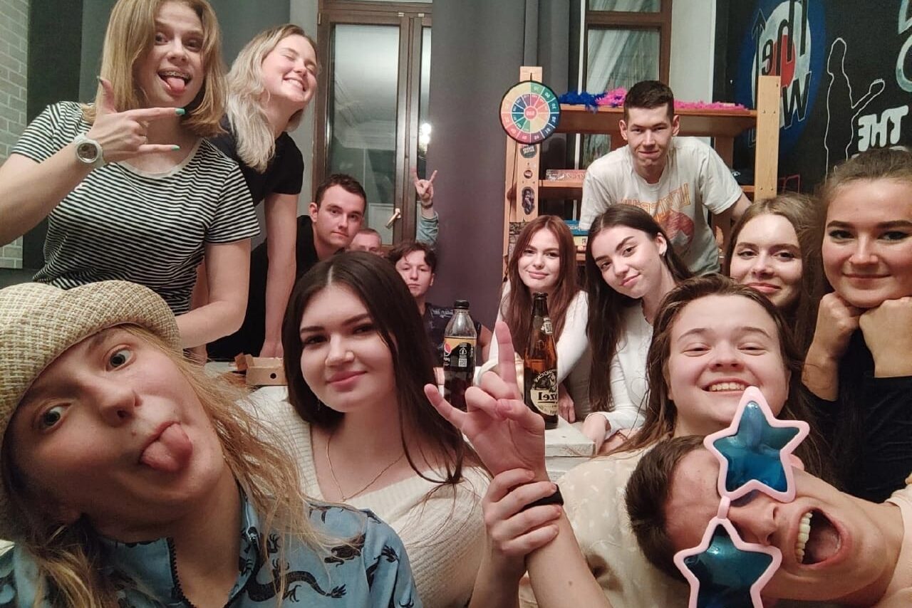 Арендовать Топчик Лаундж зона с балконом 