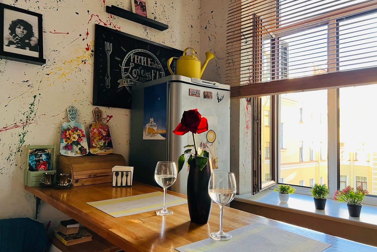 Арендовать Топчик Лаундж зона с балконом 