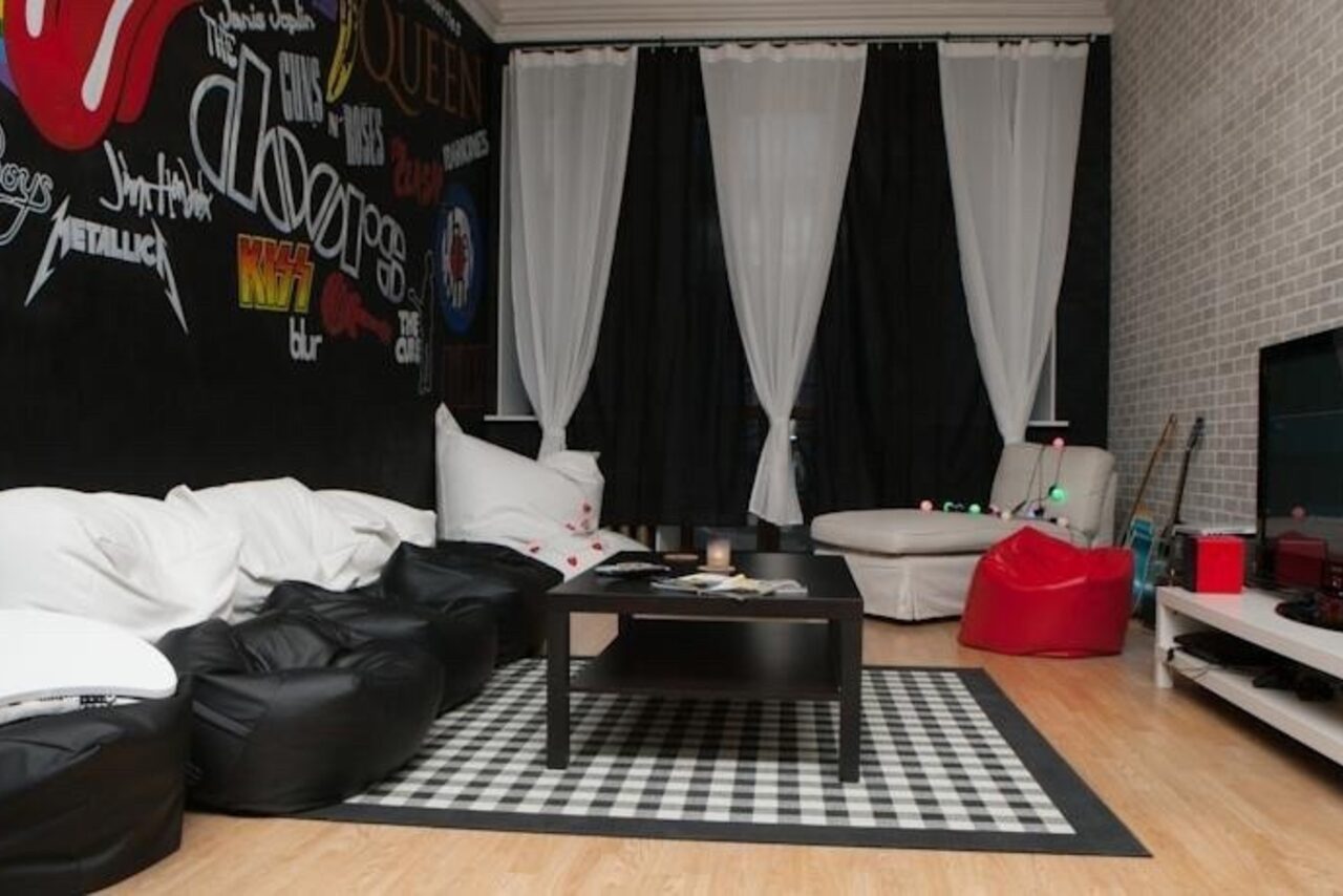 Арендовать Топчик Лаундж зона с балконом 