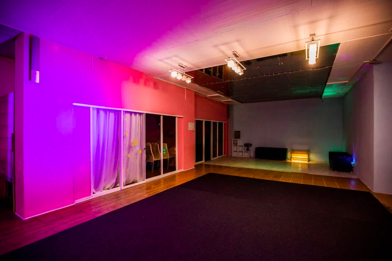 Арендовать EmpireLoft Лофт с зеркальным потолком