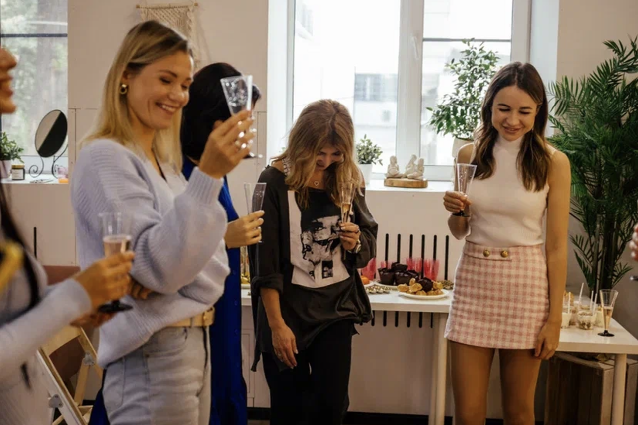 Арендовать Meet.Moscow Светлое пространство с зеркалом