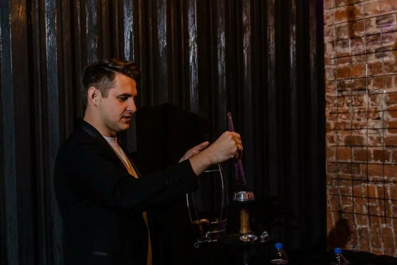 Арендовать Стильная лаундж комната с приставкой