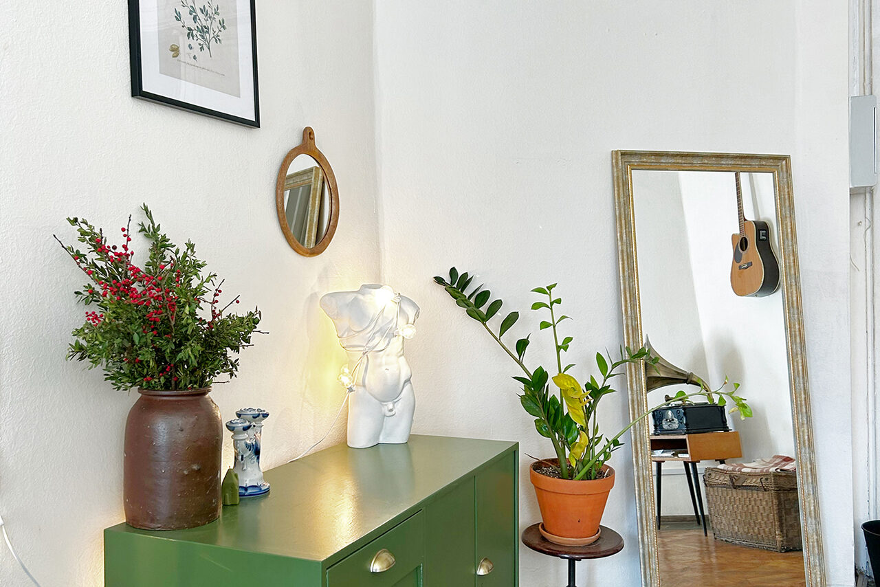 Арендовать Уютное пространство с большими окнами 