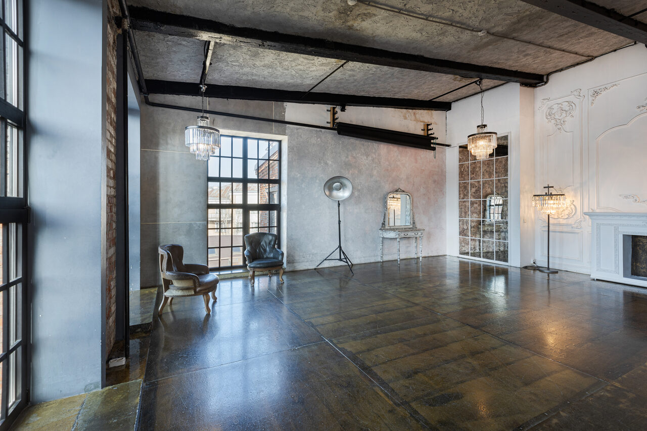 Арендовать R2Photos Лофт с панорамными окнами