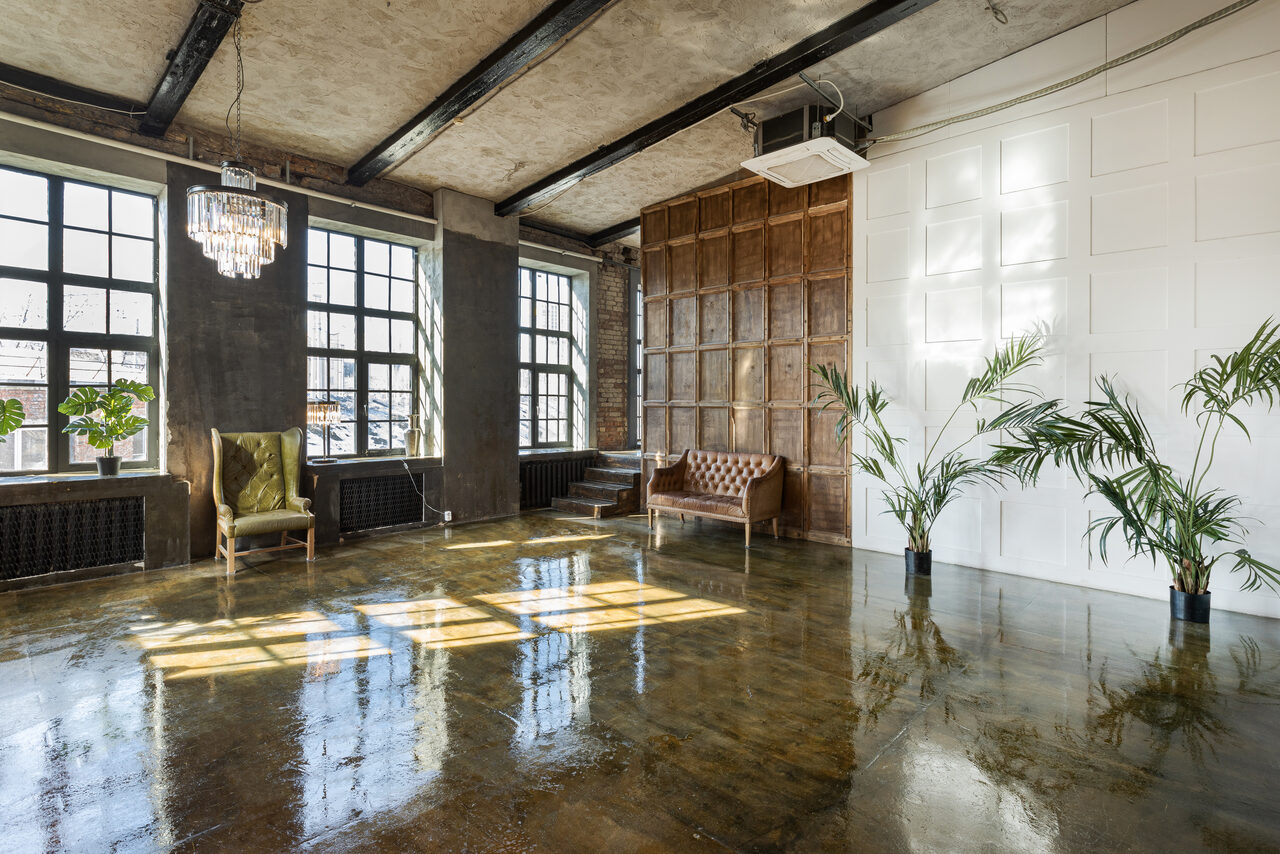 Арендовать R2Photos Лофт с панорамными окнами