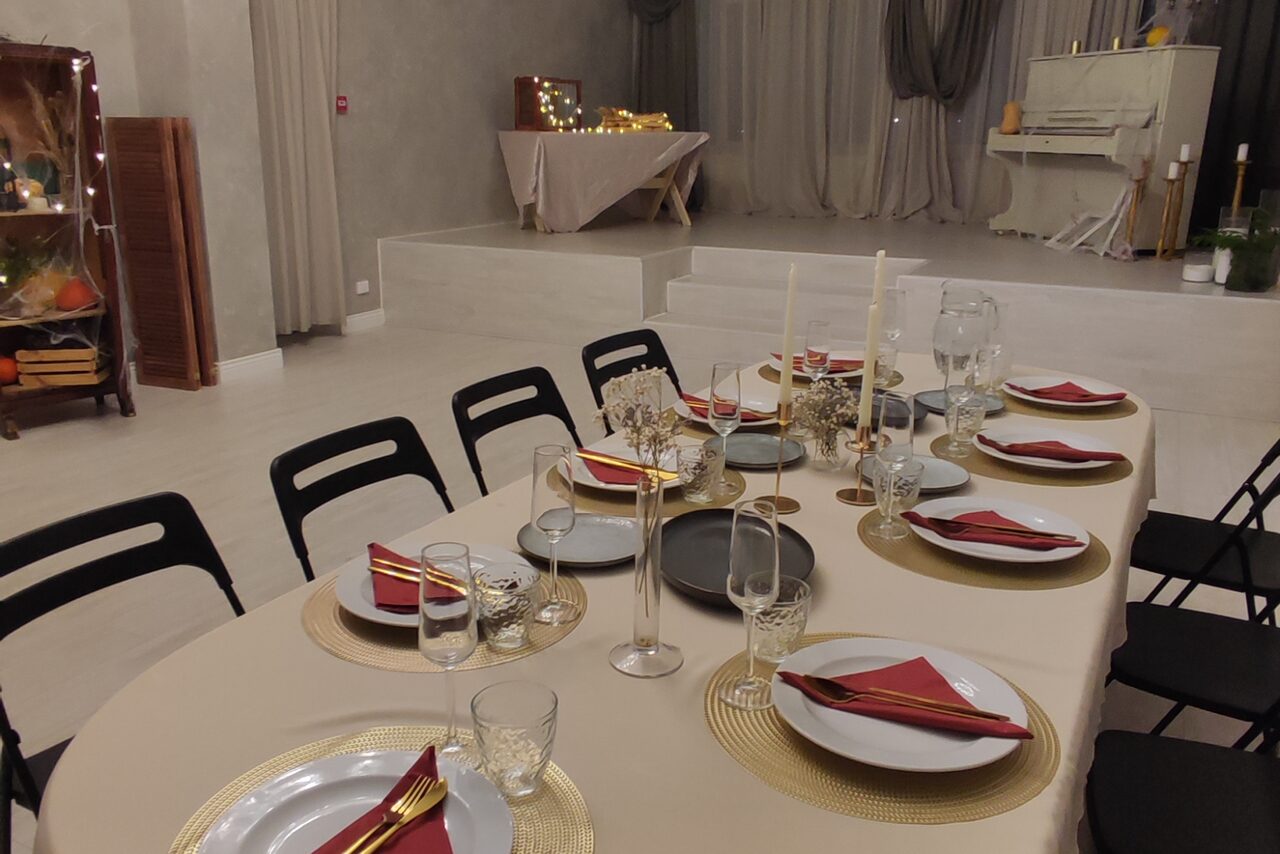 Арендовать Brooklyn Loft Зал с панорамными окнами в пол