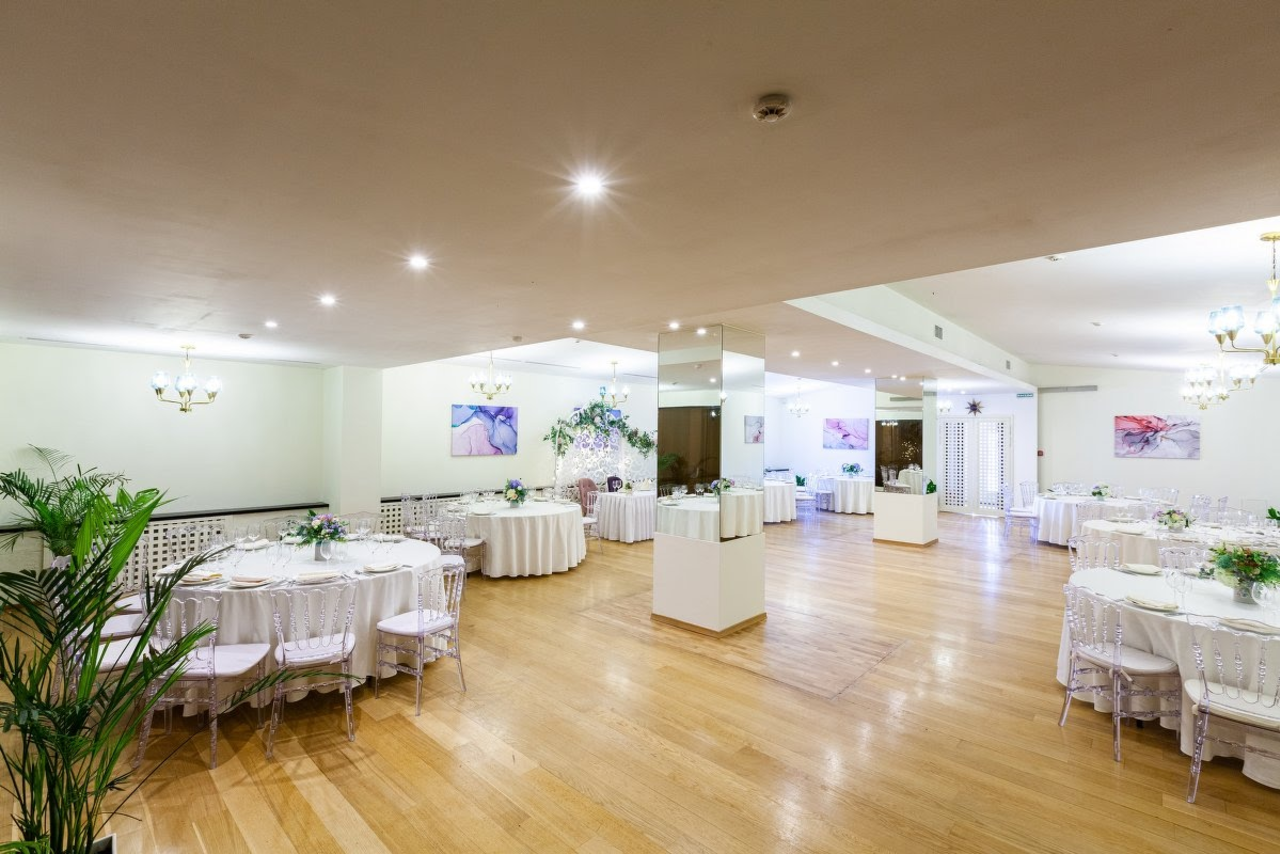 Арендовать Villa Arcobaleno Банкетное пространство 