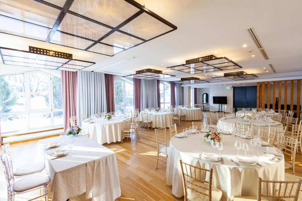 Арендовать Villa Arcobaleno Банкетное пространство 