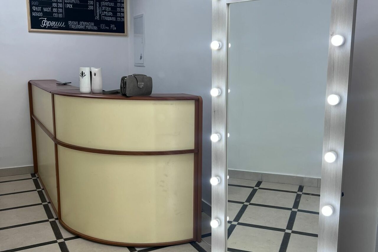 Арендовать Lv Loft. NEON LOUNGE Неоновый лофт-зал на Сходненской