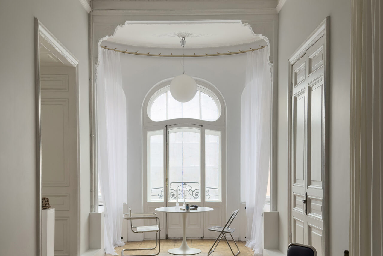 Арендовать Светлая фотостудия с циклорамой 