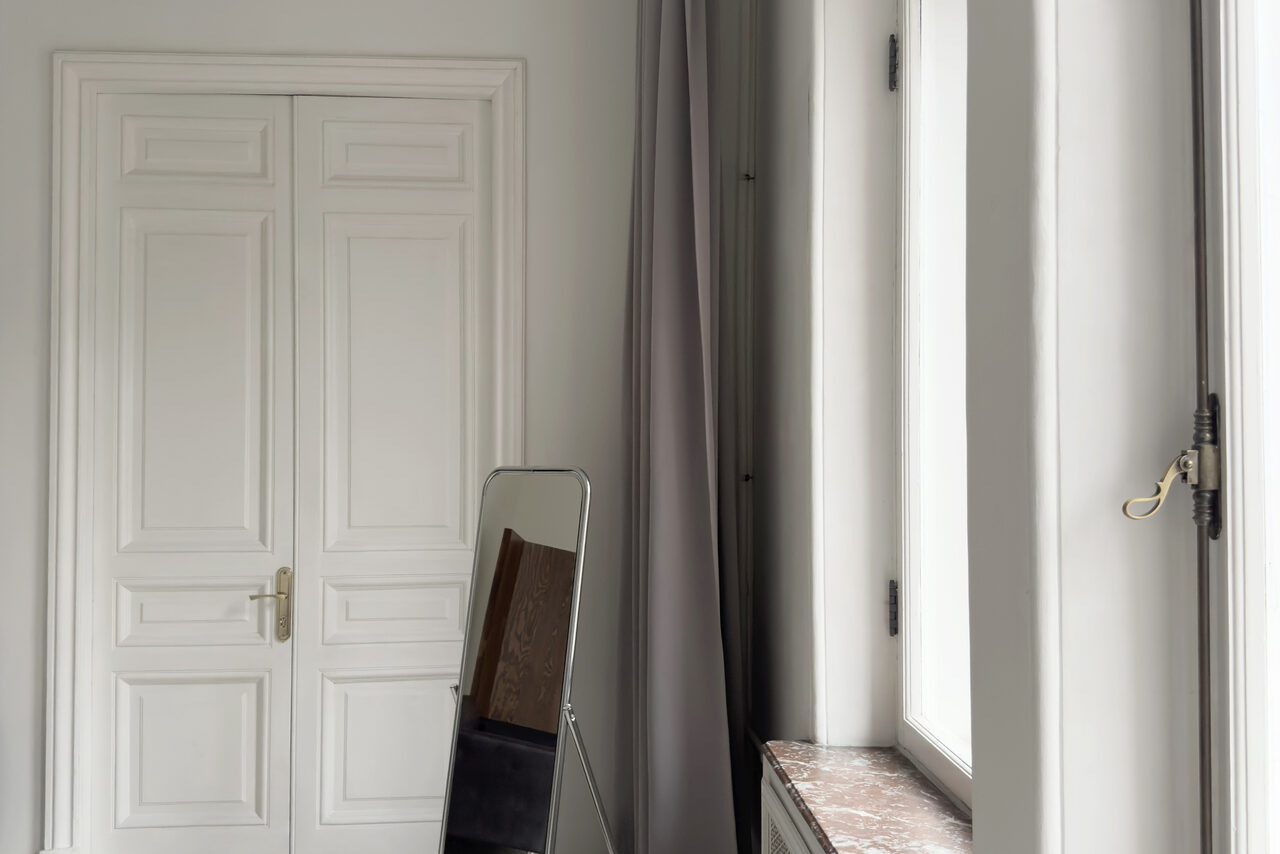 Арендовать Светлый зал с растениями