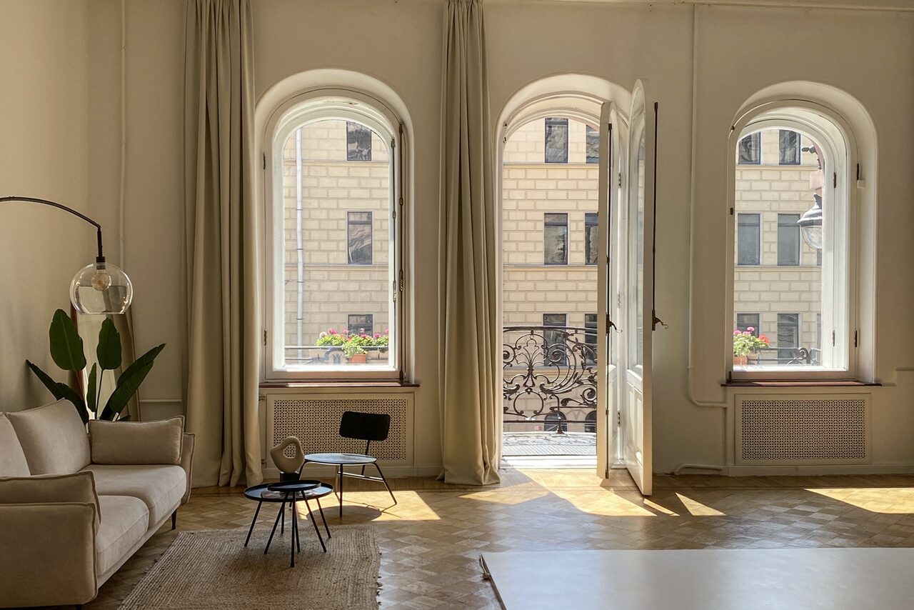 Арендовать Bedford studio Совмещённые светлые комнаты 