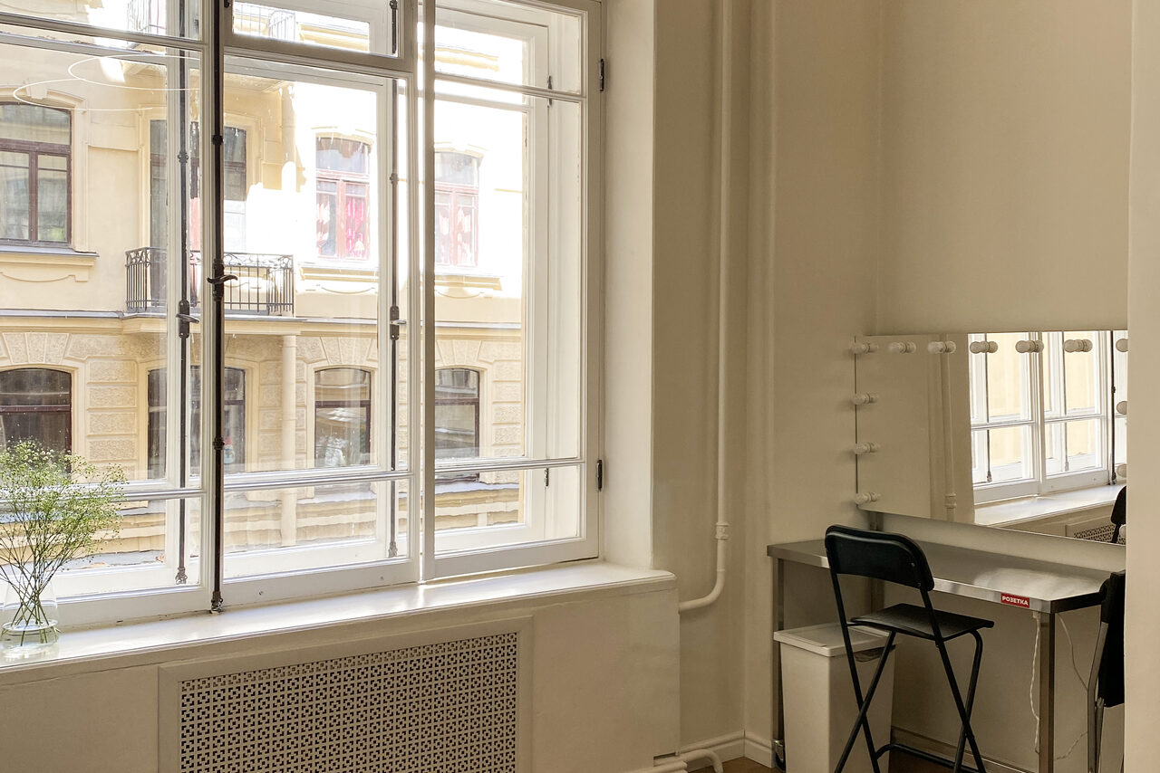 Арендовать Bedford studio Совмещённые светлые комнаты 