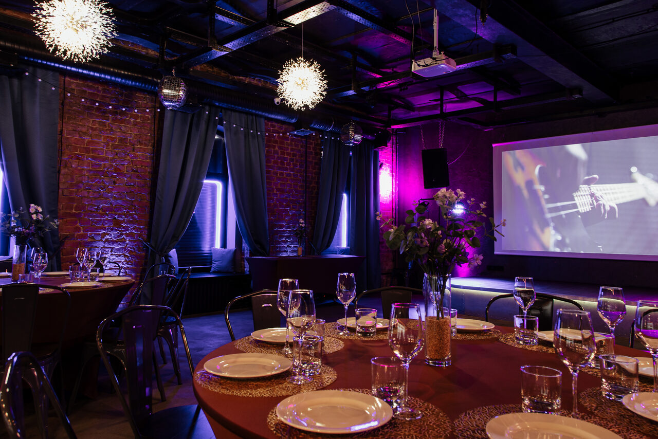 Арендовать Просторный лофт-зал