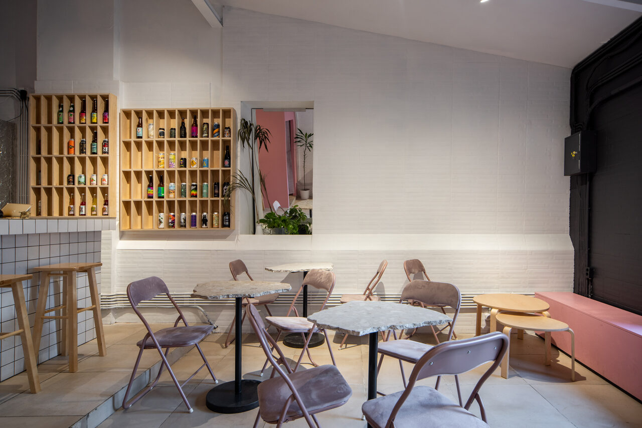 Арендовать Ладно Пространство-бар для мероприятий