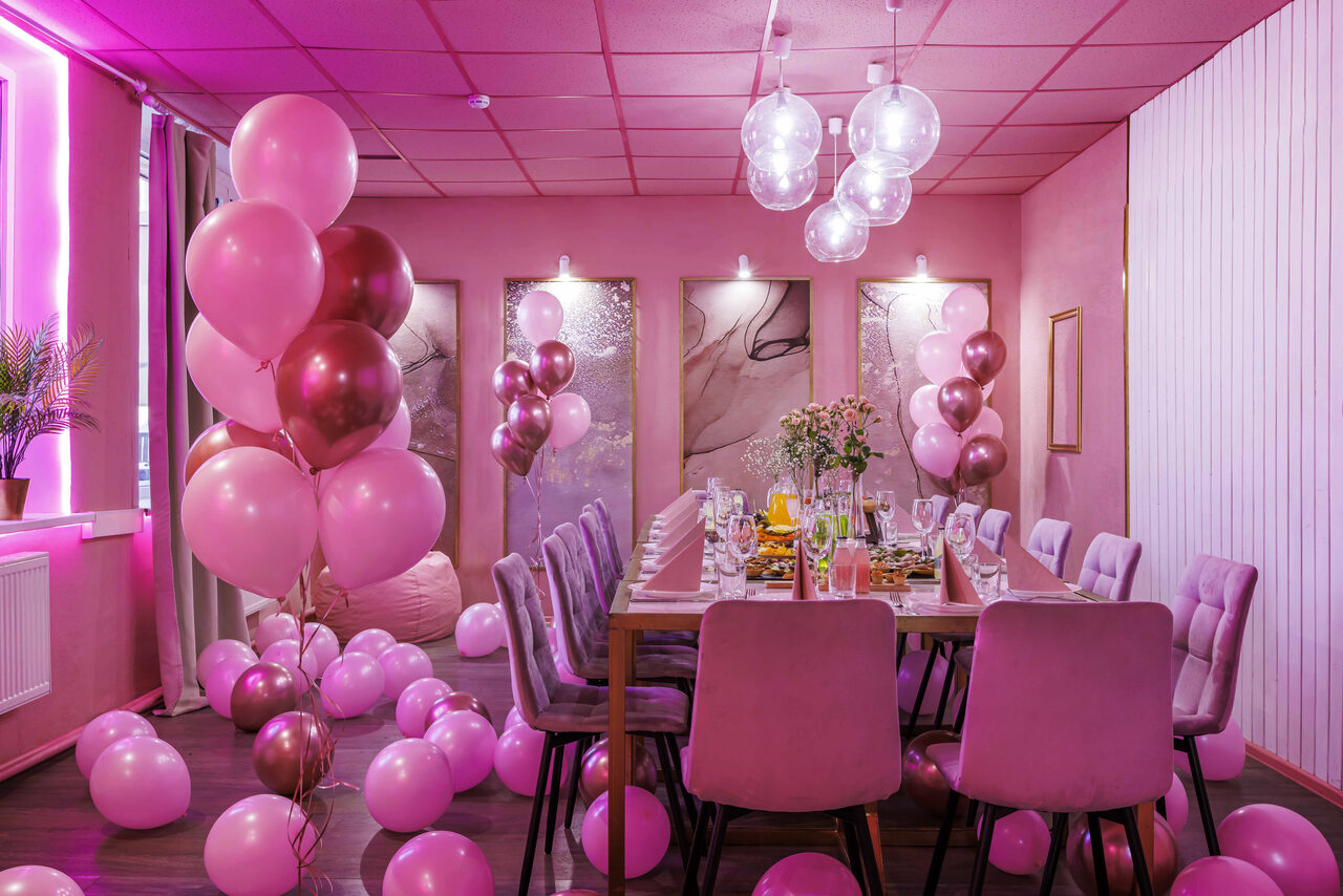 Арендовать Космополитен. Розовый лофт-зал