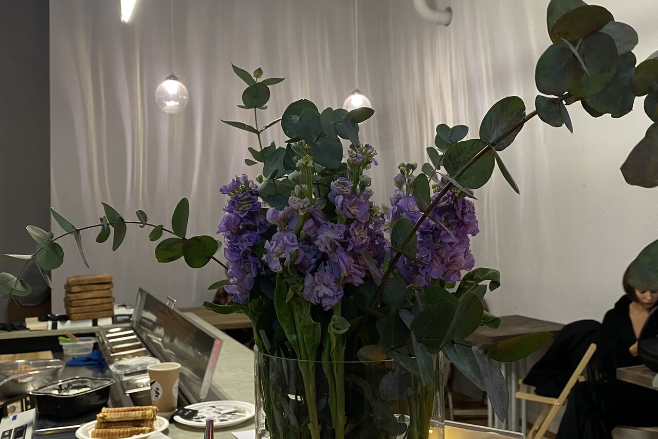 Арендовать Уютный зал пиццерии 