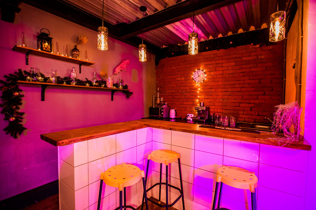 Арендовать Стильная площадка с яркими акцентами