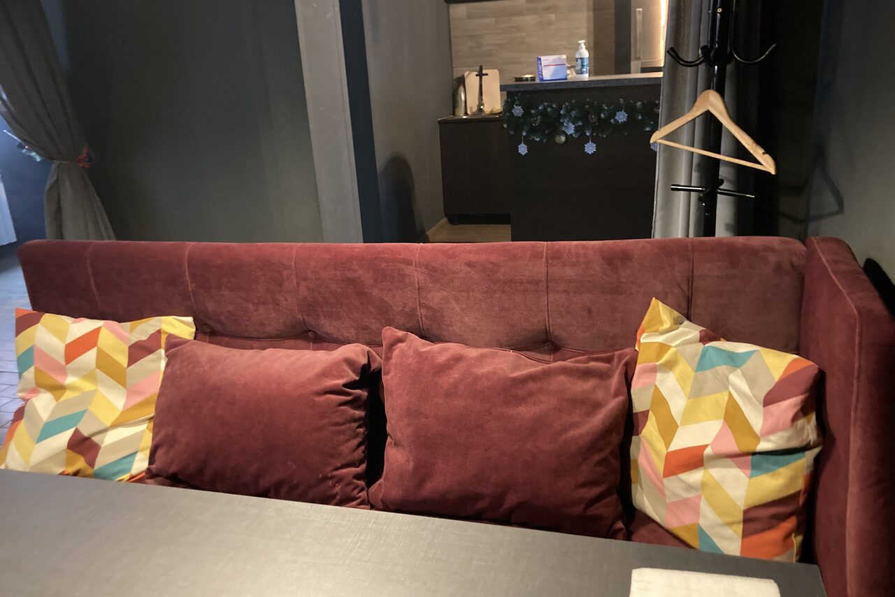 Арендовать Яркий лаундж паб под закрытие