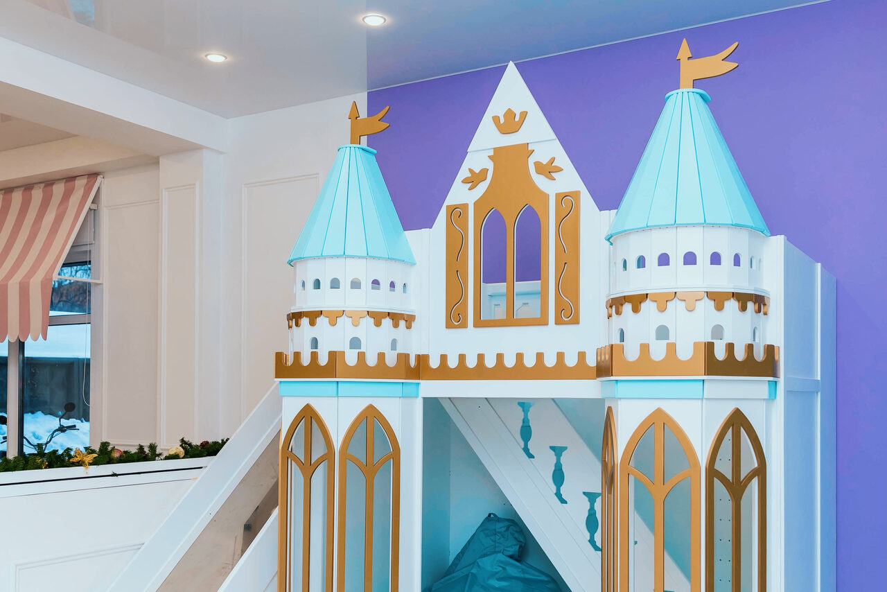 Арендовать Светлое пространство в ярких красках