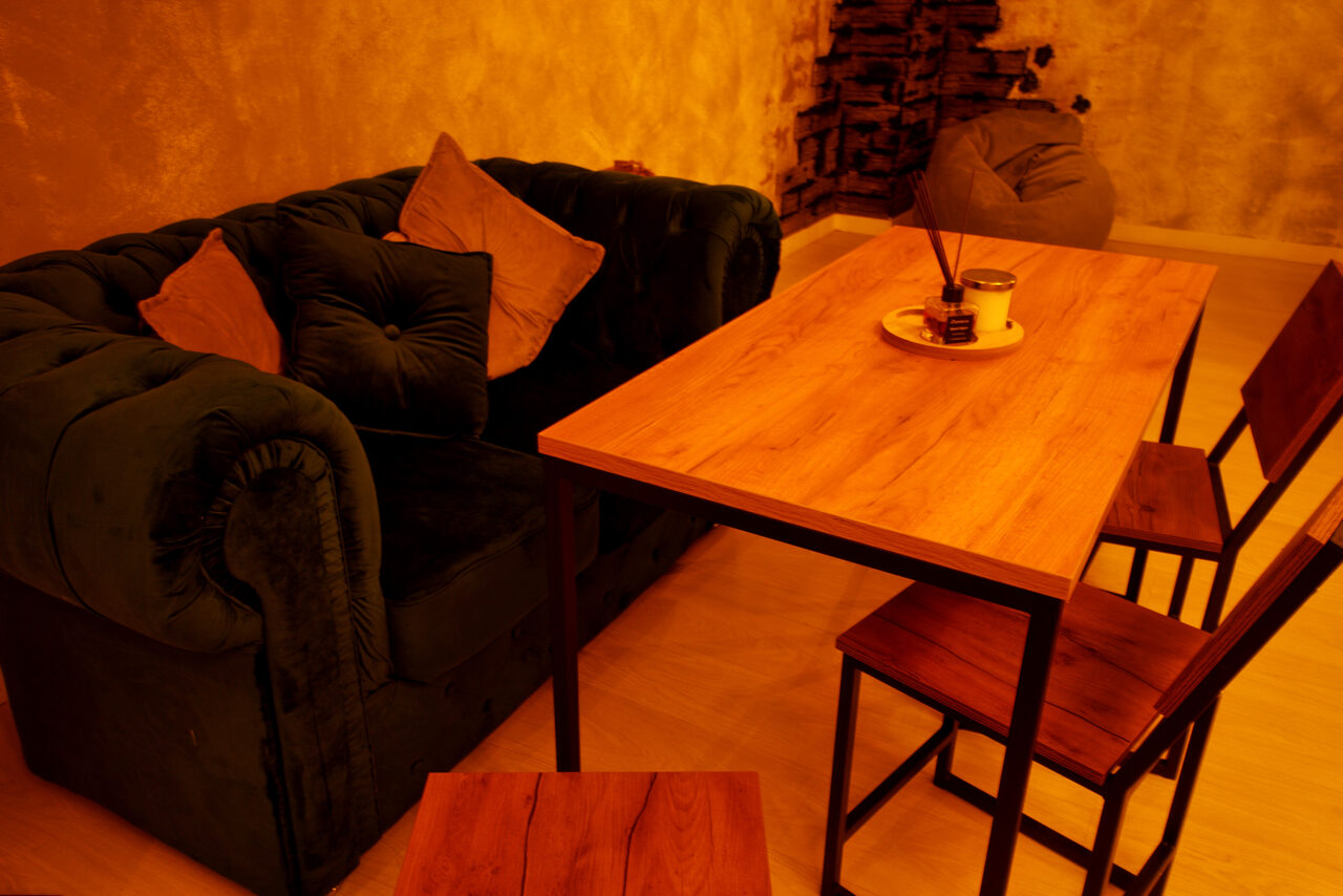 Арендовать Wood. Яркий и уютный лофт