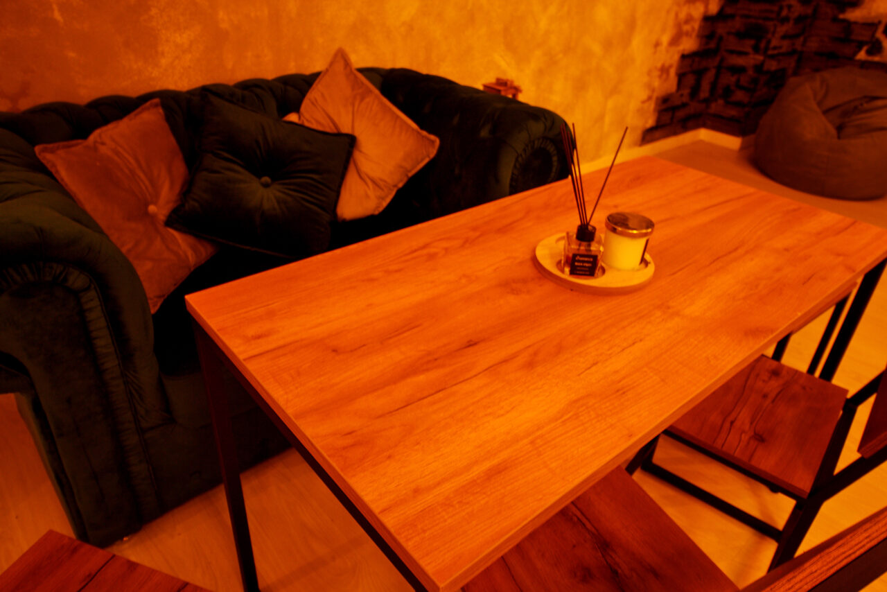 Арендовать Wood. Яркий и уютный лофт