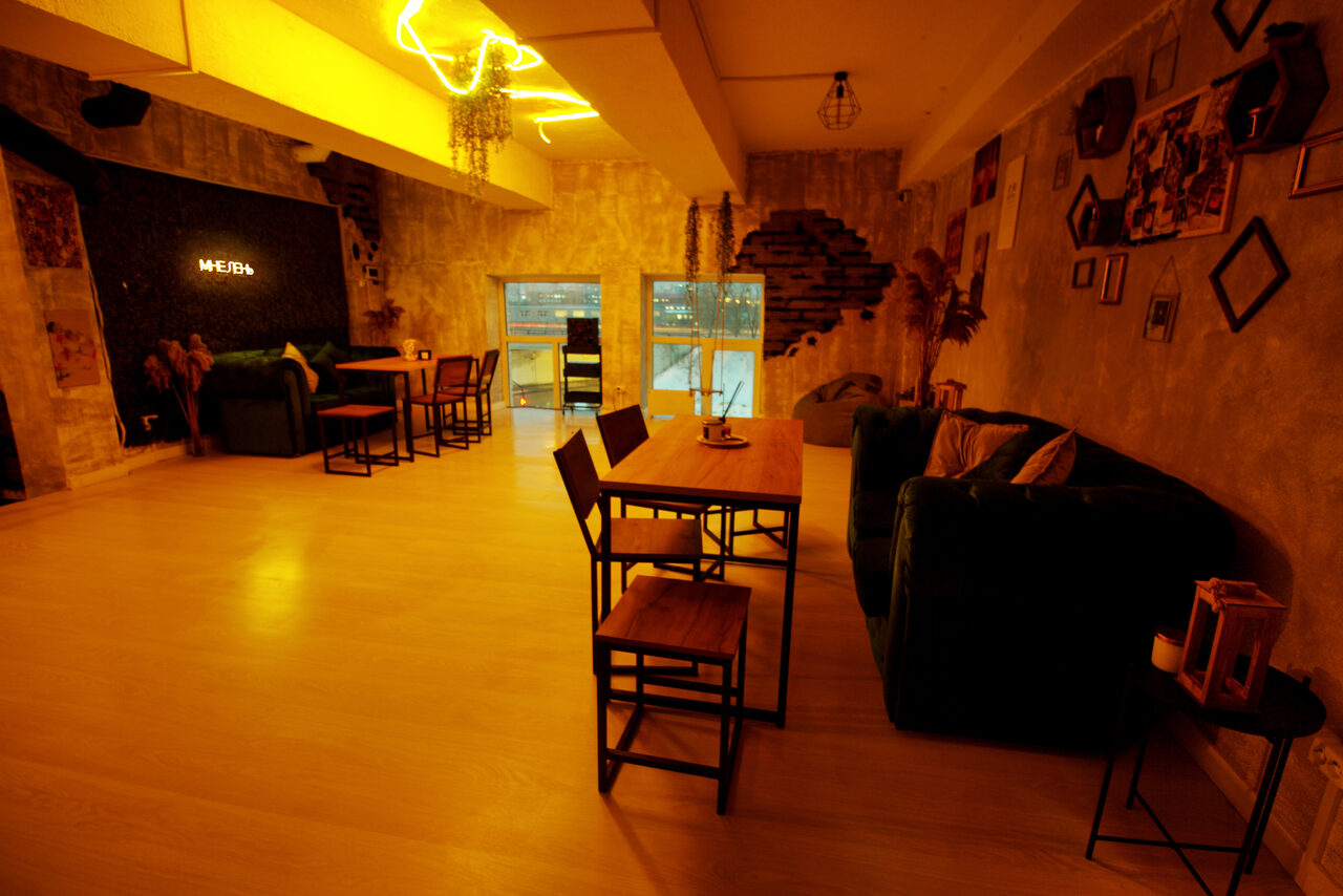 Арендовать Wood. Яркий и уютный лофт