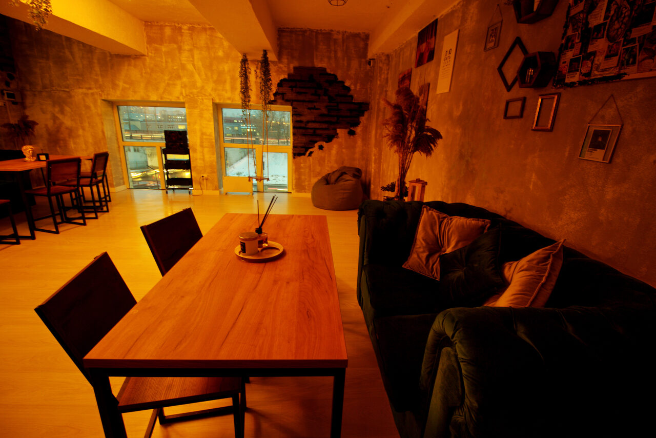 Арендовать Wood. Яркий и уютный лофт