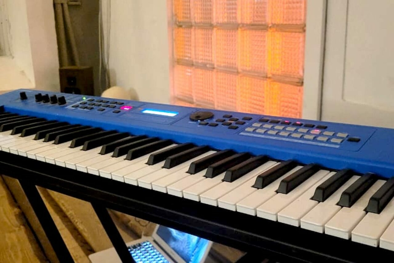 Арендовать Поэт Уютный лофт с большими окнами