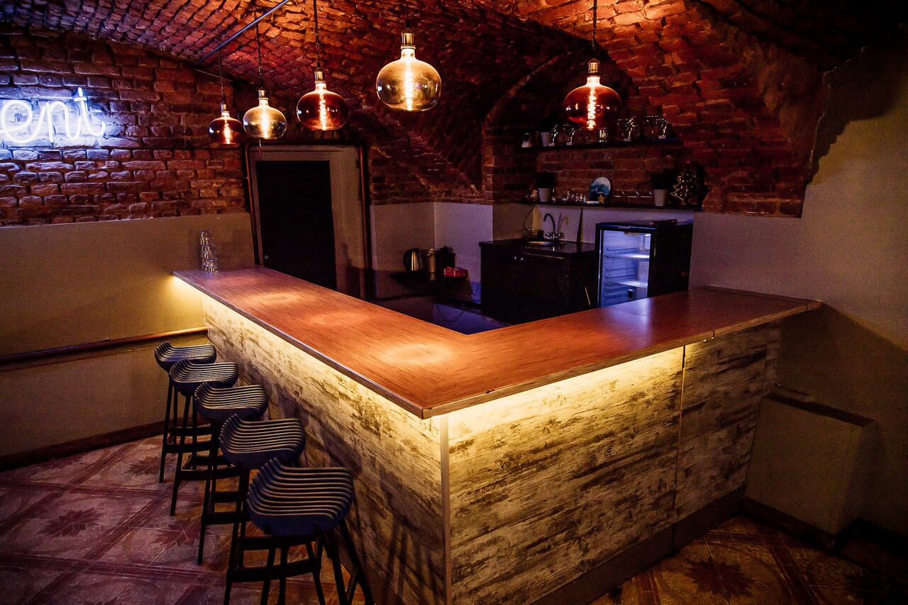 Арендовать Basement Loft New Holland. Пространство со сценой